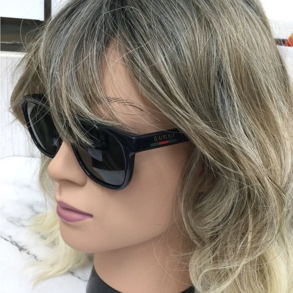 NWOT Gucci Black Women's Sunglasses with Signature Stripe